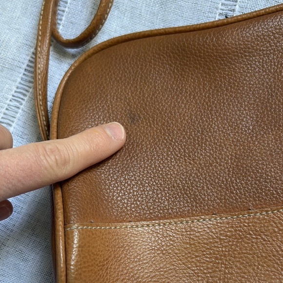 Esprit Vintage Brown Crossbody Bag with Sleek Design - Picture 6 of 14